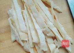 土豆丝炒饼的做法图解1