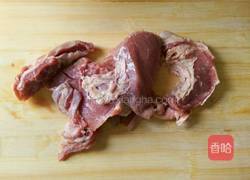 胡萝卜牛肉包子的做法图解1