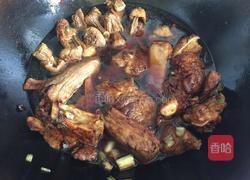 排骨炖松茸的做法图解7