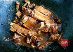 排骨炖松茸的做法图解9