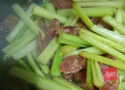 芹菜炒腊肠的做法图解7