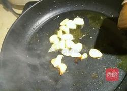 芹菜炒腊肠的做法图解3