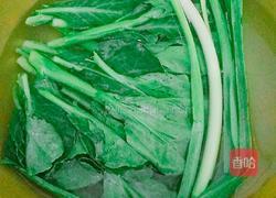 芥兰瘦肉炒饭的做法图解1