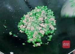 芥兰瘦肉炒饭的做法图解6