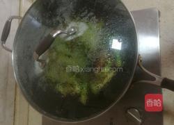 西兰花炒鸡蛋的做法图解9