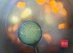 玉米胡萝卜排骨猪肝汤的做法图解6