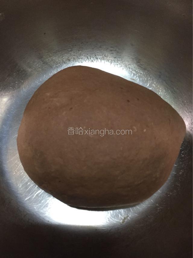 揉成光滑的面团