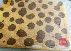 奶牛纹蛋糕卷的做法图解24