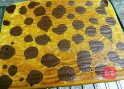 奶牛纹蛋糕卷的做法图解25