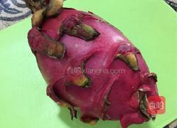 糖桂花火龙果汁的做法图解1