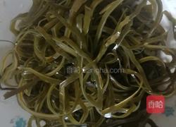 辣炒海带丝的做法图解1