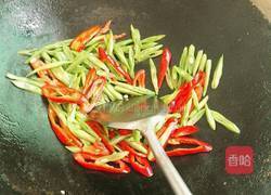 四季豆炒腊肉的做法图解3