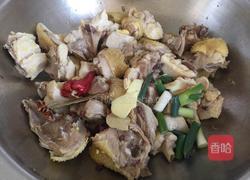 鸡块炖松散蘑的做法图解5
