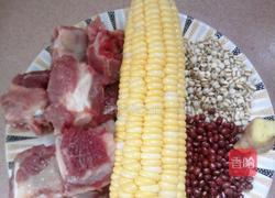 红豆薏米排骨汤的做法图解1