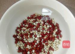 红豆薏米排骨汤的做法图解2
