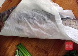 祛湿汤之赤小豆煲鲫鱼的做法图解3