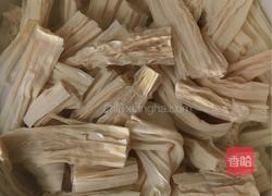 凉拌腐竹的做法图解1