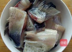 家常红烧鳙鱼块的做法图解1