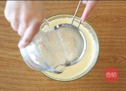 豆沙裱花海绵怀子蛋糕的做法图解4