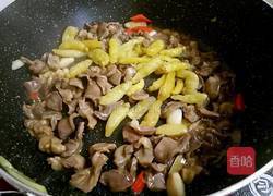 泡椒蒜苔炒鸡胗的做法图解8