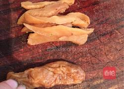 萝卜干葱花煎蛋的做法图解2