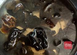 土豆丝炒木耳的做法图解2