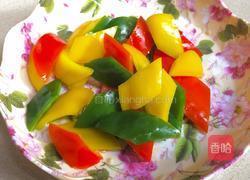 三色椒爆鲜鱿的做法图解4