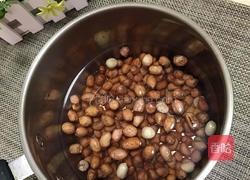 凉拌五香花生的做法图解1