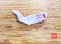 鸡翅包饭的做法图解1