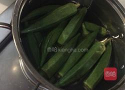 家常秋葵的做法图解1
