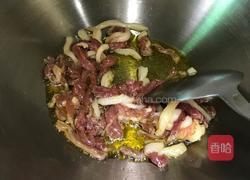 芹菜肉丝的做法图解3