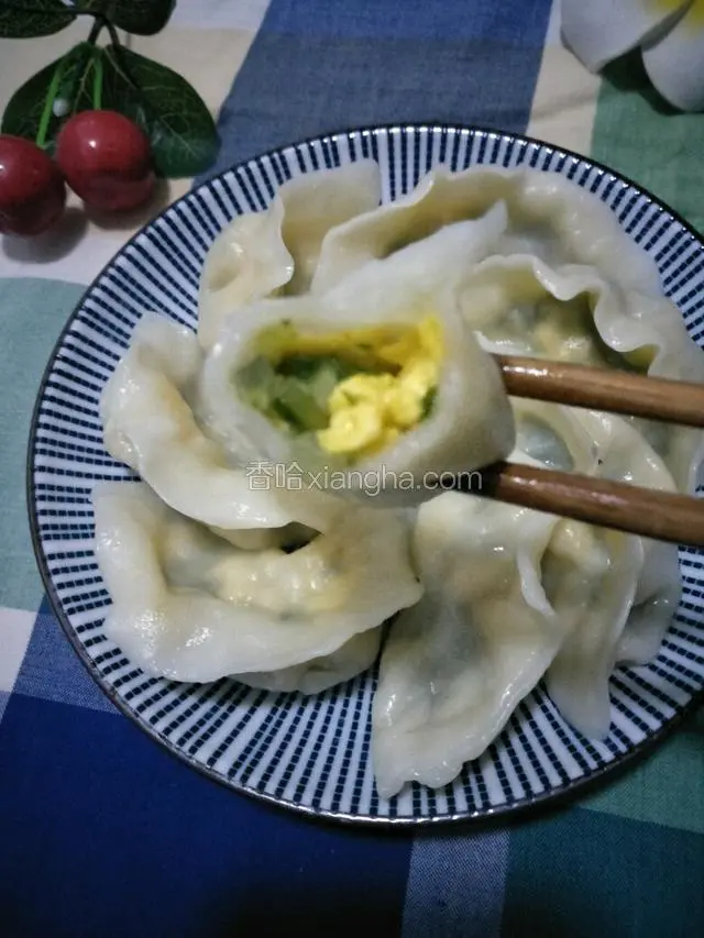 看看里面的馅，有黄瓜的清香味