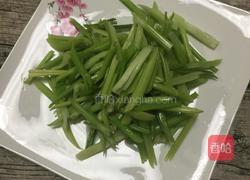 香芹炒牛肉的做法图解5