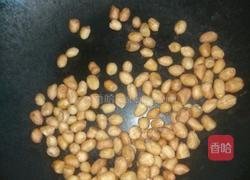咸香花生米的做法图解2