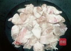 花生香菇焖猪脚的做法图解4