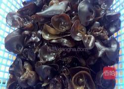 木耳炒肉片的做法图解3