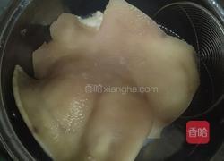 电饭锅卤猪耳的做法图解2