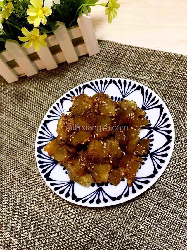 这是再加工的香辣孜然牛蹄筋