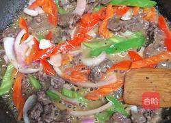 双色椒爆牛肉的做法图解6