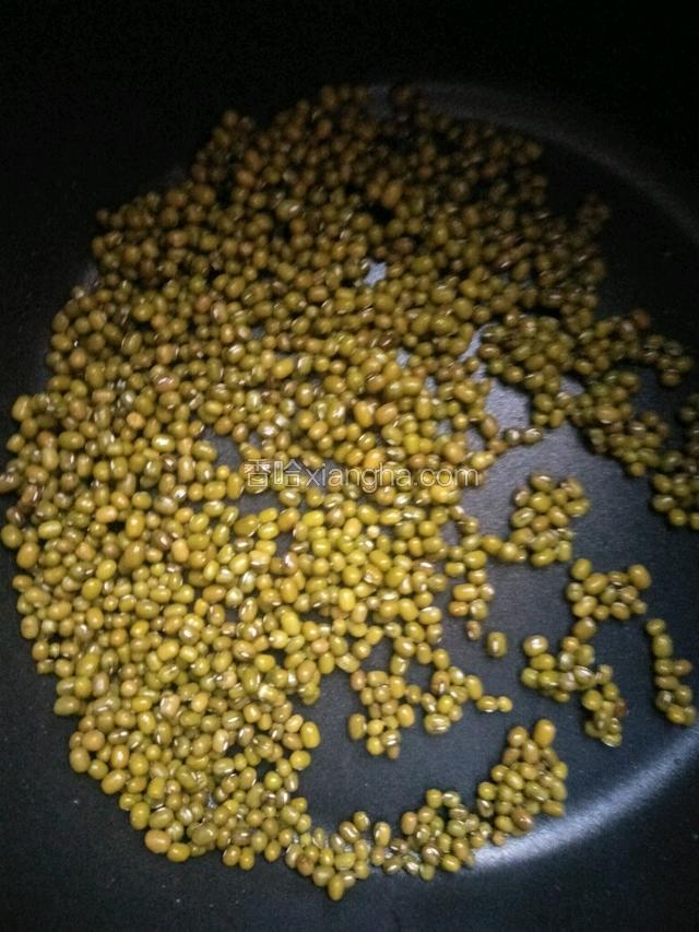 绿豆洗净
