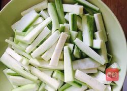 丝瓜炒虾仁的做法图解5