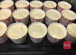 戚风杯子蛋糕的做法图解4