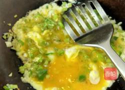 虾酱炒鸡蛋的做法图解6