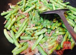 豇豆炒肉丝的做法图解7
