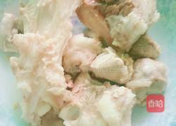 胡萝卜玉米淮山骨头汤的做法图解2