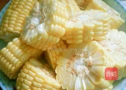 胡萝卜玉米淮山骨头汤的做法图解3