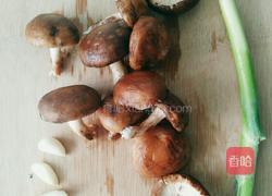 香菇油麦菜的做法图解4