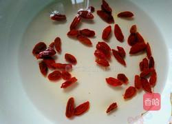 银耳枸杞汤的做法图解4