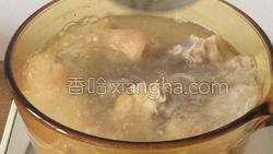通草炖猪蹄的做法图解10