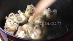 通草炖猪蹄的做法图解17